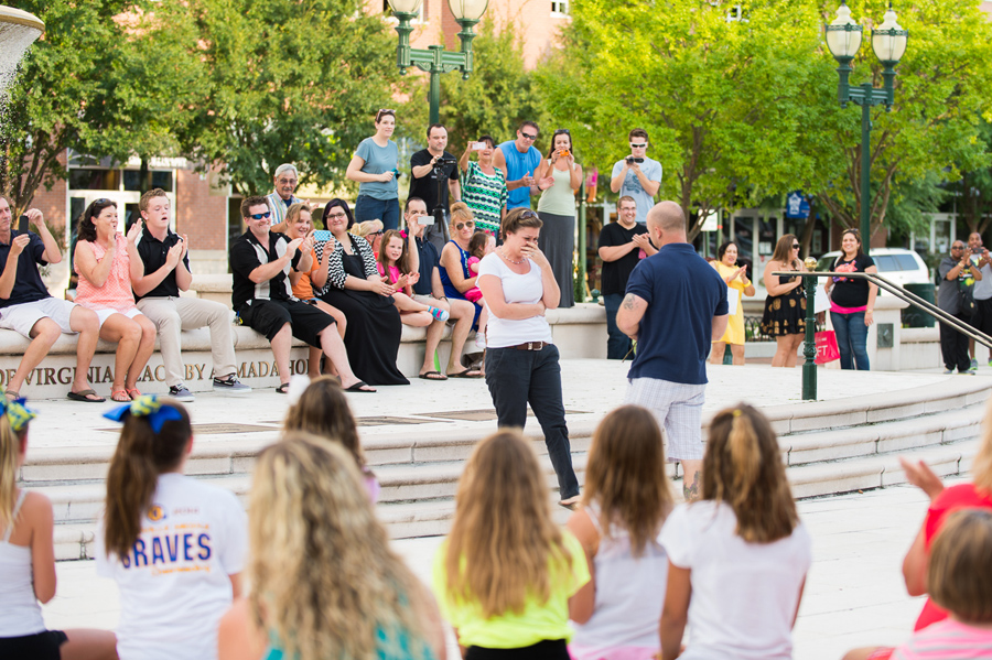 virginia-beach-flashmob-surprise-proposal-010