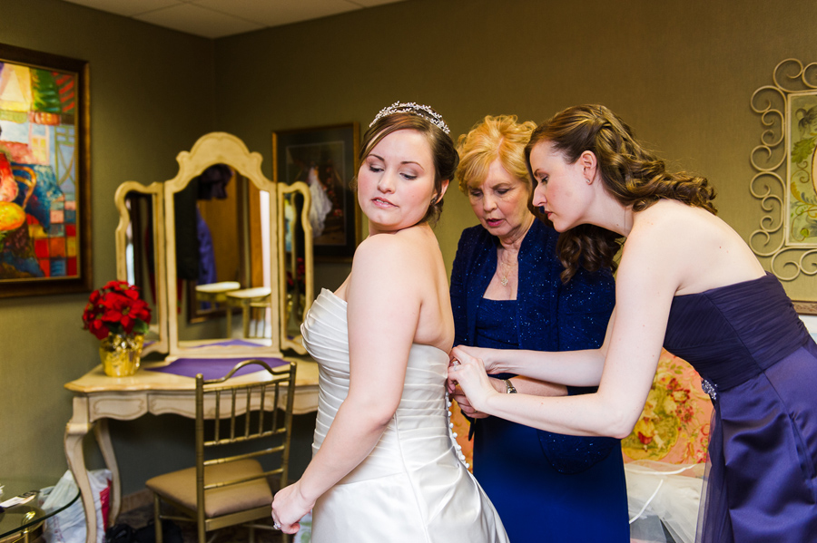 Bride getting ready at Talamore Country Club