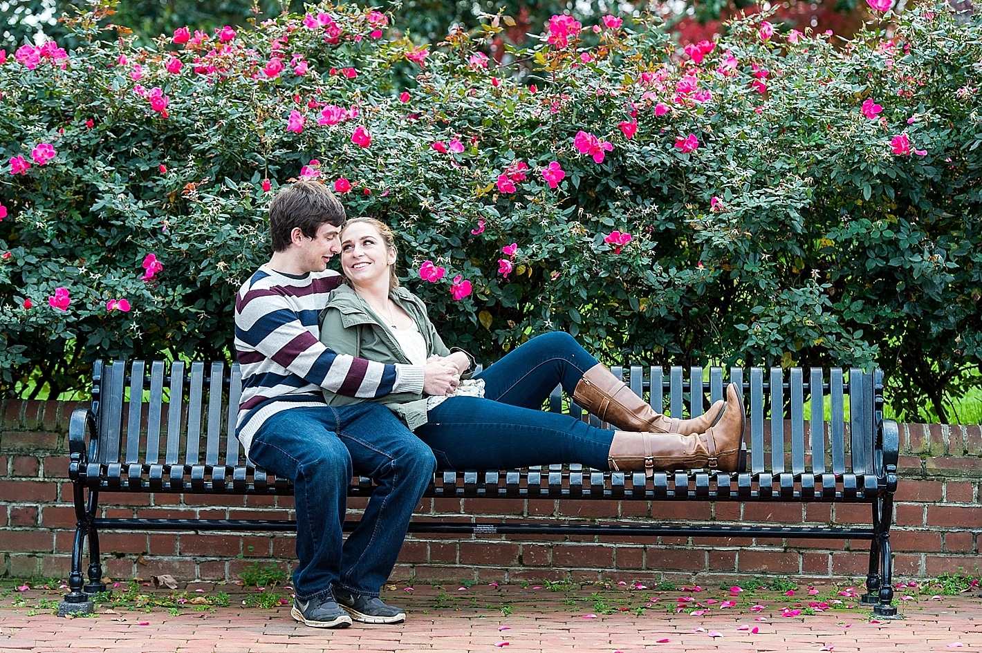 Engagement Photos in Downtown Annapolis